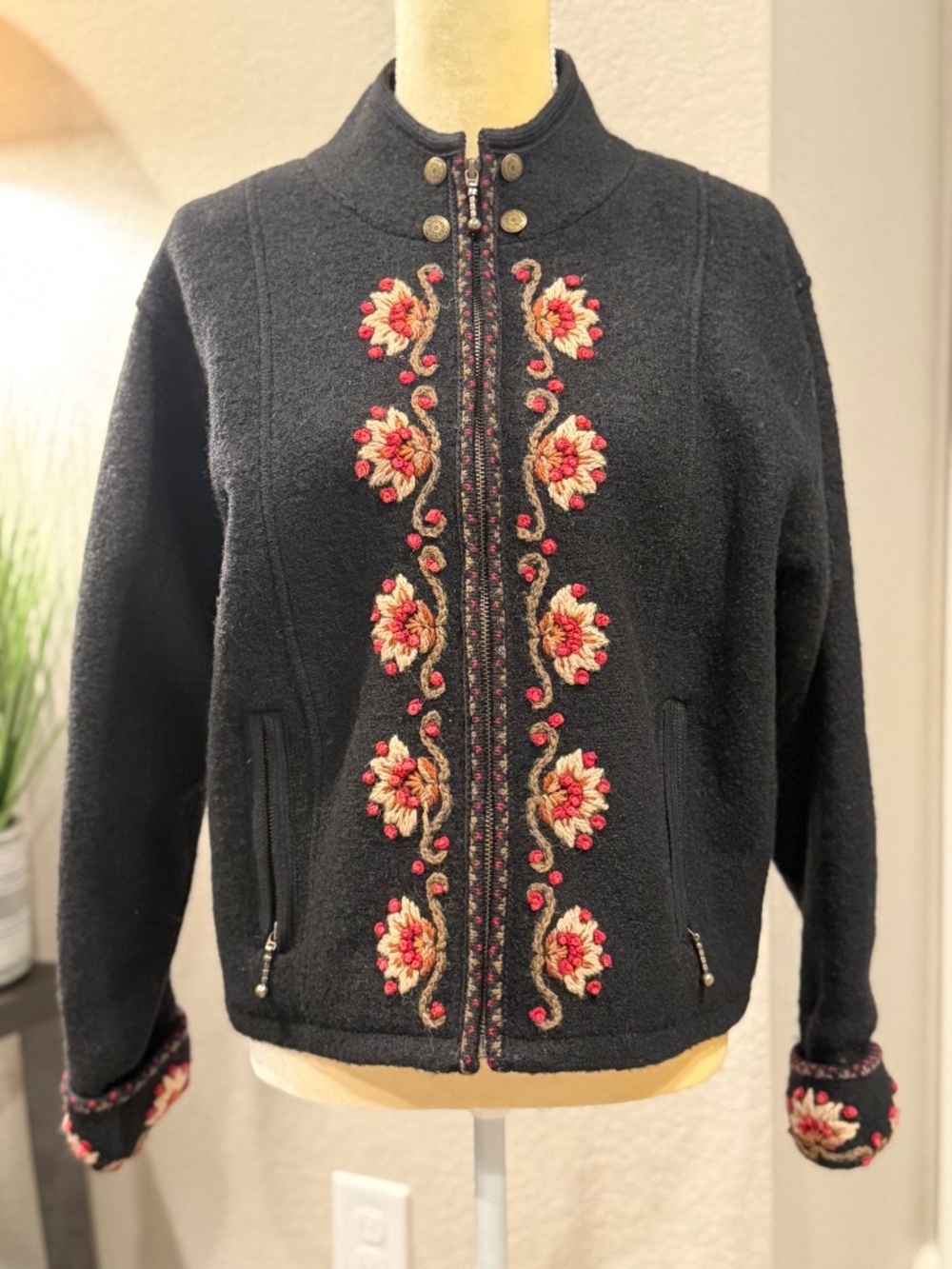 Icelandic Designs Cardigan Sweater 100% Wool Zip Up Embroidered Black Womens S